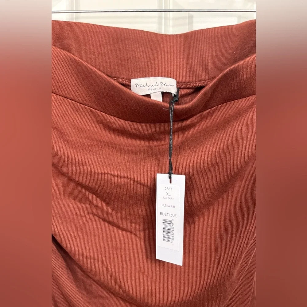 Michael Stars Rae Ribbed Midi Skirt in Rust NWT - Picture 3 of 6
